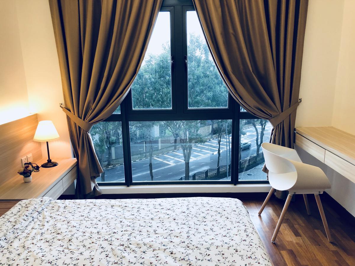 Loving&Comfy Ensuite By Crescent Bay Τζόχορ Μπάχρου Εξωτερικό φωτογραφία